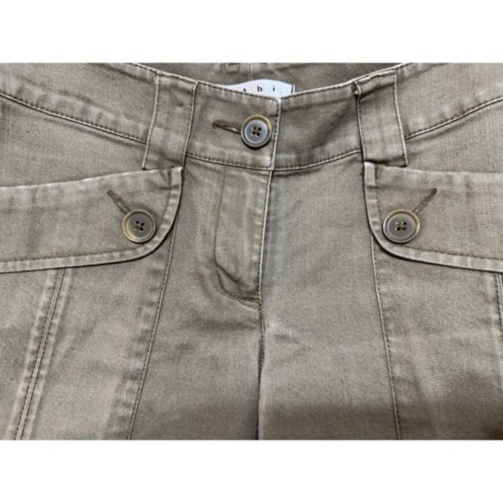 Cabi Womens Camo Green Shorts Size 2 NICE!!